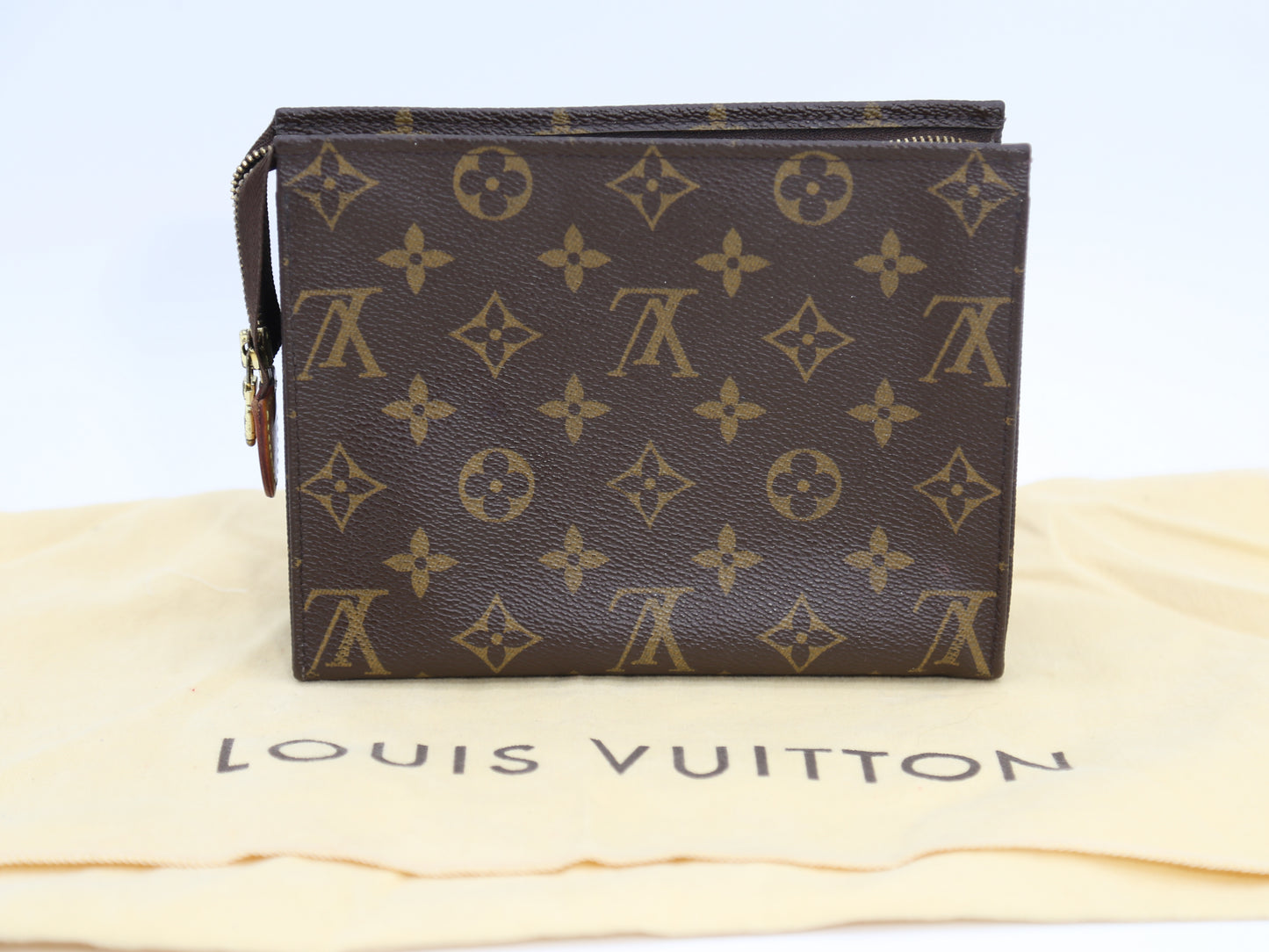 LOUIS VUITTON Monogram Toiletry Pouch 19